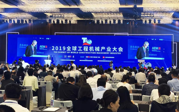 双喜临门!AG线上平台(集团)官方网站
囊括两项工程机械行业大奖 双喜临门!AG线上平台(集团)官方网站
囊括两项工程机械行业大奖